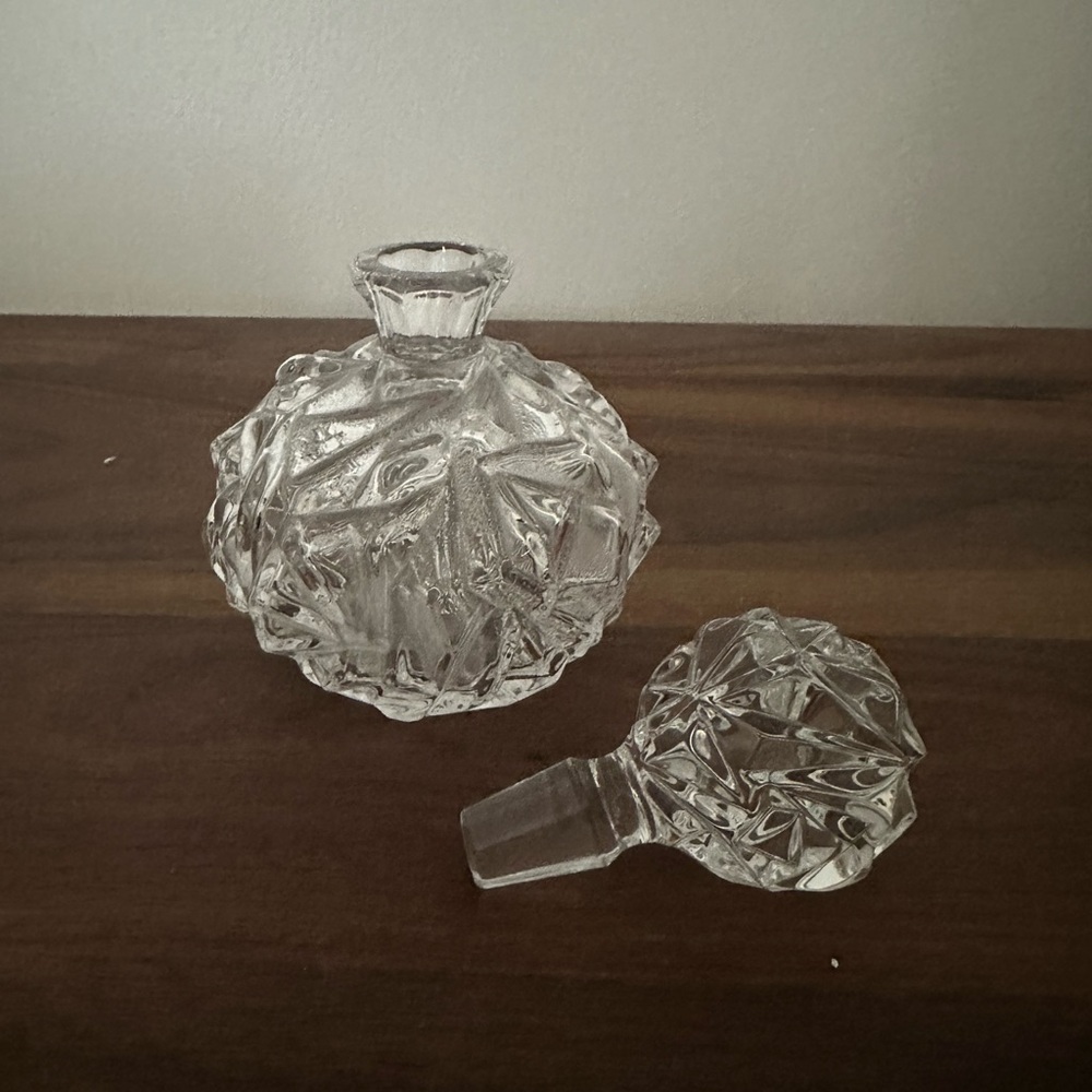 TIFFANY & Co Crystal Perfume atomizer. - Picture 2 of 3